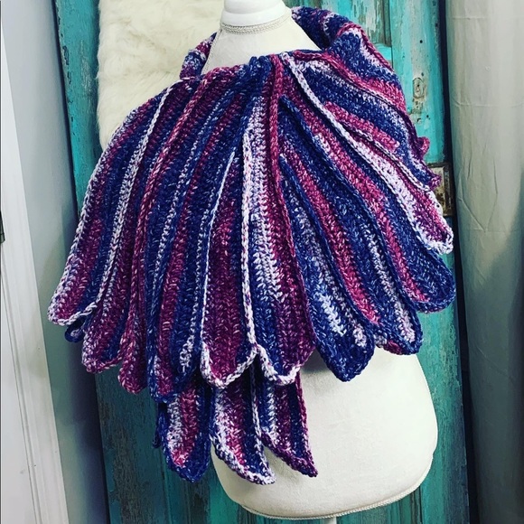 Winter Berries, Crocheted Feather wrap, Handmade - Picture 2 of 5